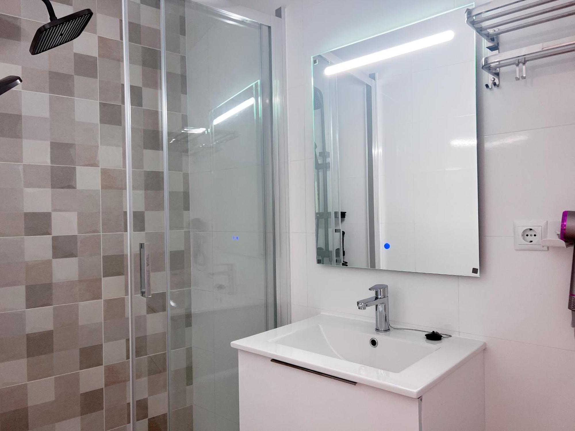 One Piece Apartamento Con Patio Alcobendas Exterior foto
